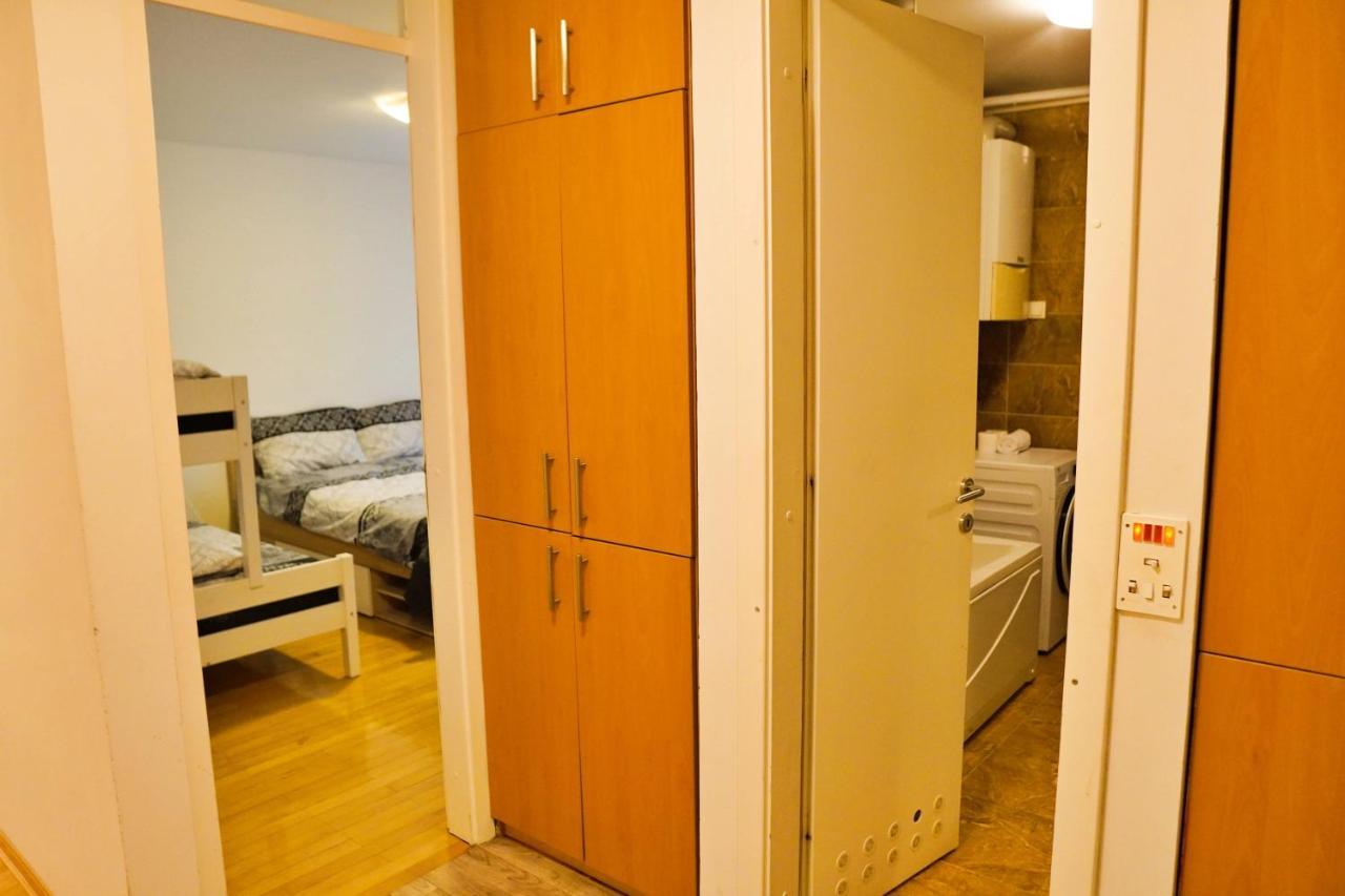 City Center Grand Apartment - Three-Bedroom, Free Parking Sarajevo Eksteriør bilde