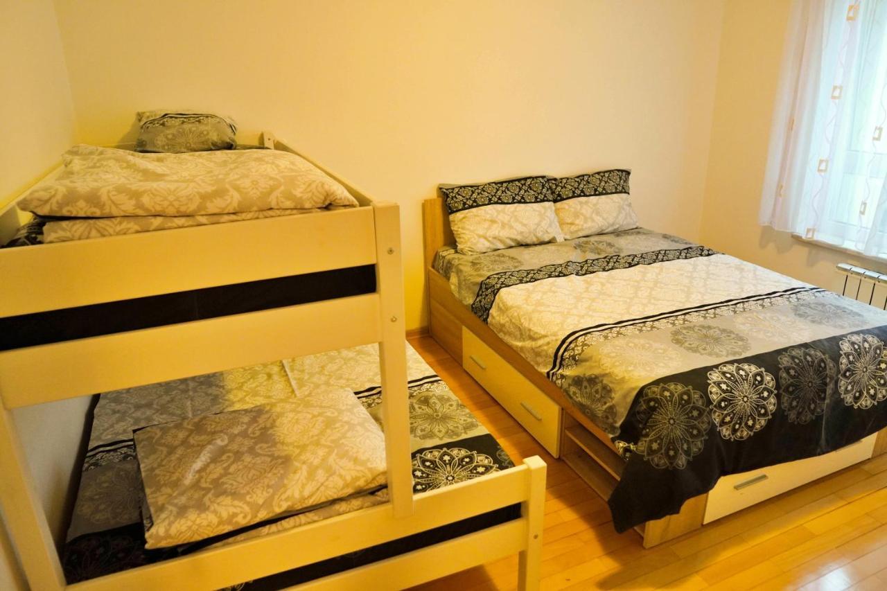 City Center Grand Apartment - Three-Bedroom, Free Parking Sarajevo Eksteriør bilde