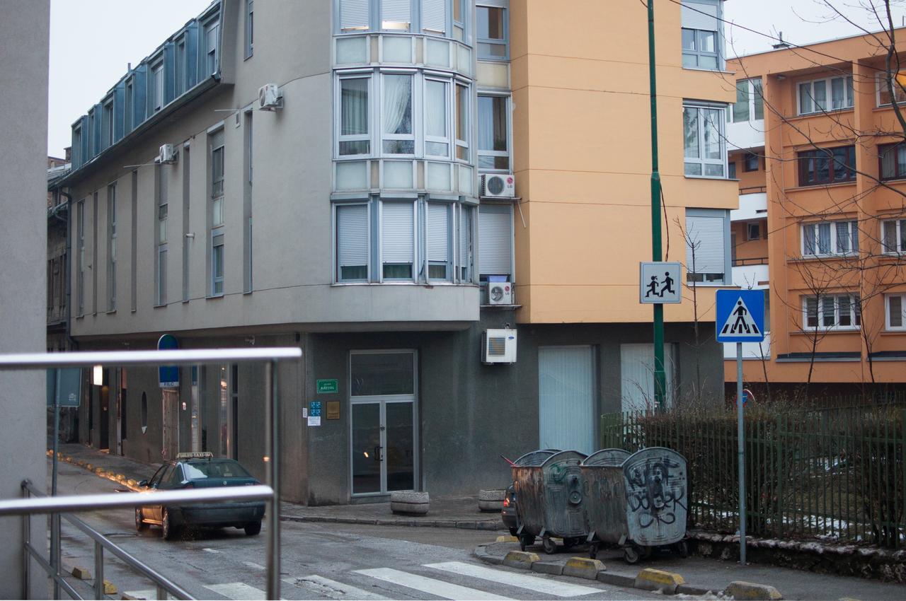 City Center Grand Apartment - Three-Bedroom, Free Parking Sarajevo Eksteriør bilde